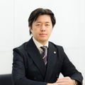 松井 勇策 氏